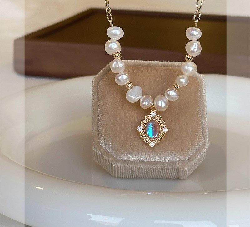 Baroque Freshwater Pearl Necklace for Women's 2024 New Popular Glass Dream Collar Chain Summer Versatile Neckchain